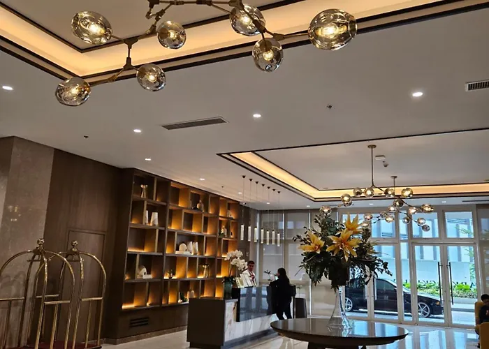 Luxury 1 At Park Mckinley West *