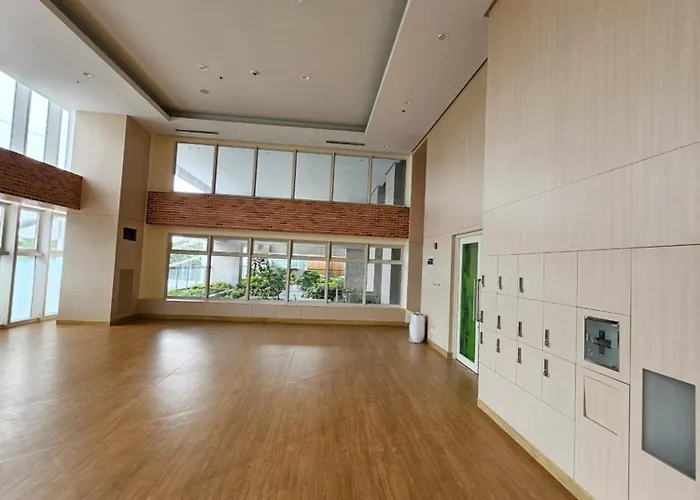Luxury 1 At Park Mckinley West *