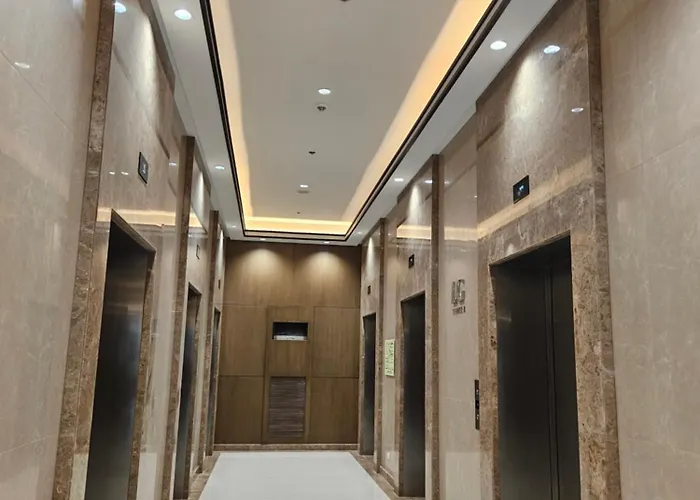Luxury 1 At Park Mckinley West *