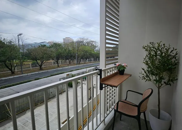 Luxury 1 At Park Mckinley West