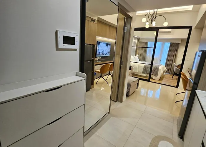 Luxury 1 At Park Mckinley West *