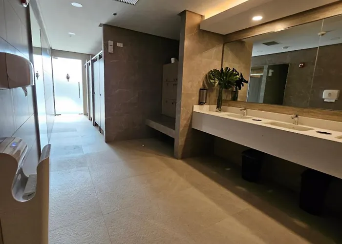 Luxury 1 At Park Mckinley West 马尼拉